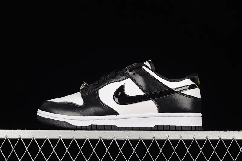 All categories Nk SB Dunk series Nk SB Dunk Low low-top sneakers Nk Dunk SB Low black and white patent leather panda SB smashed backboard fashion casual sneakers DR9511-100